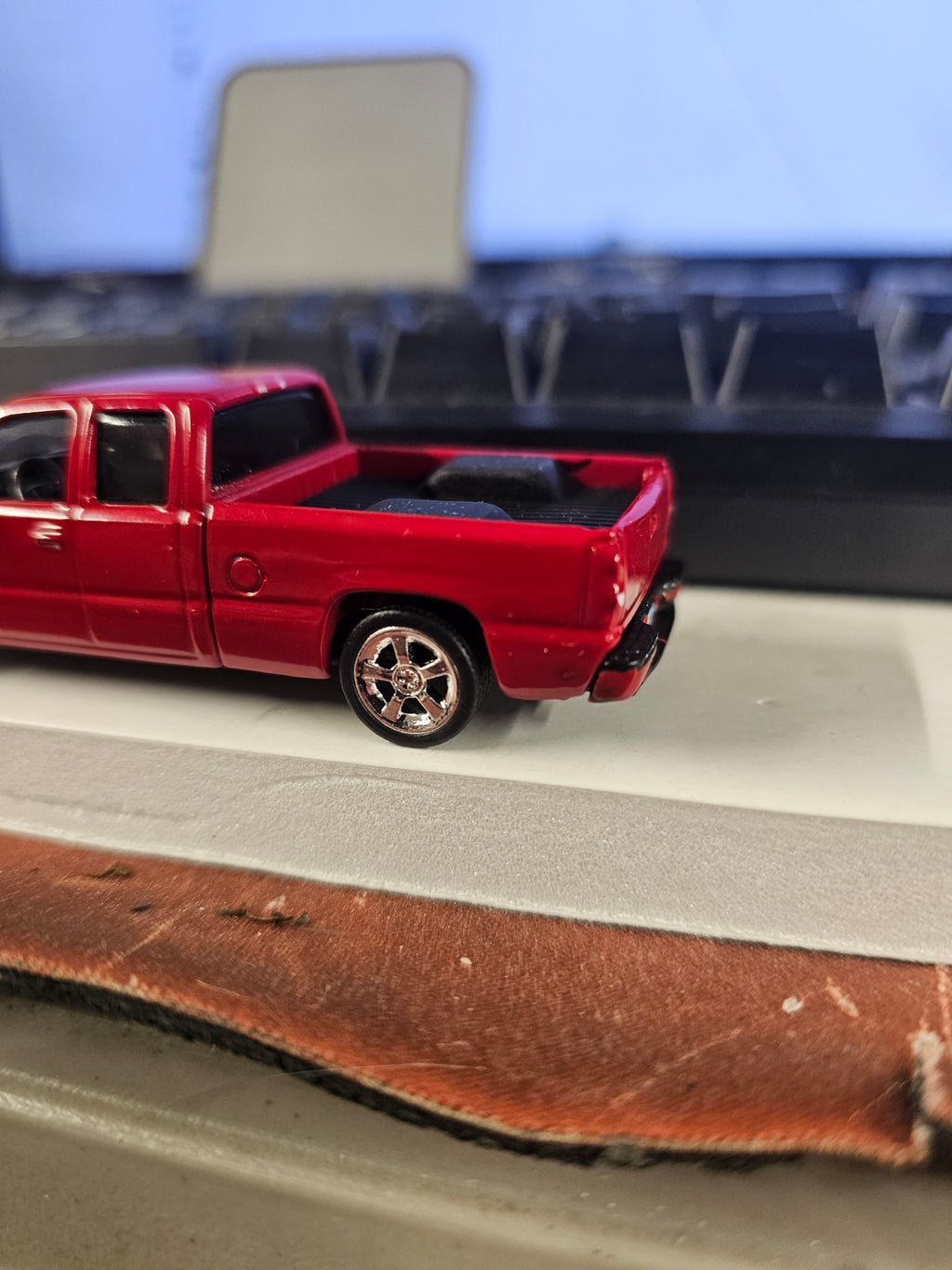 Johnny Lightning Chevy Cat Eye Bed Raiser