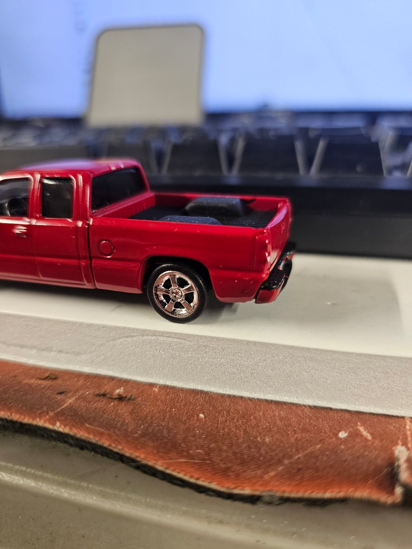 Johnny Lightning Chevy Cat Eye Bed Raiser