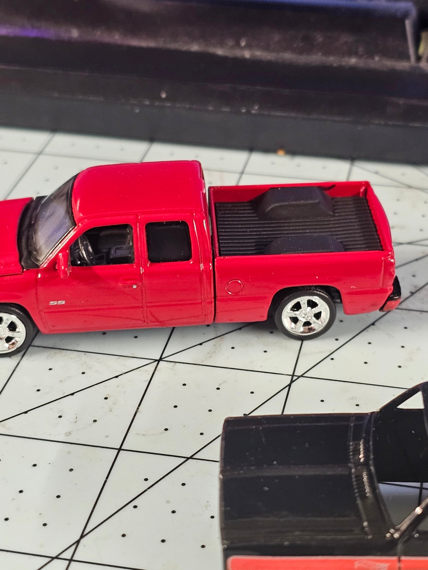 Johnny Lightning Chevy Cat Eye Bed Raiser