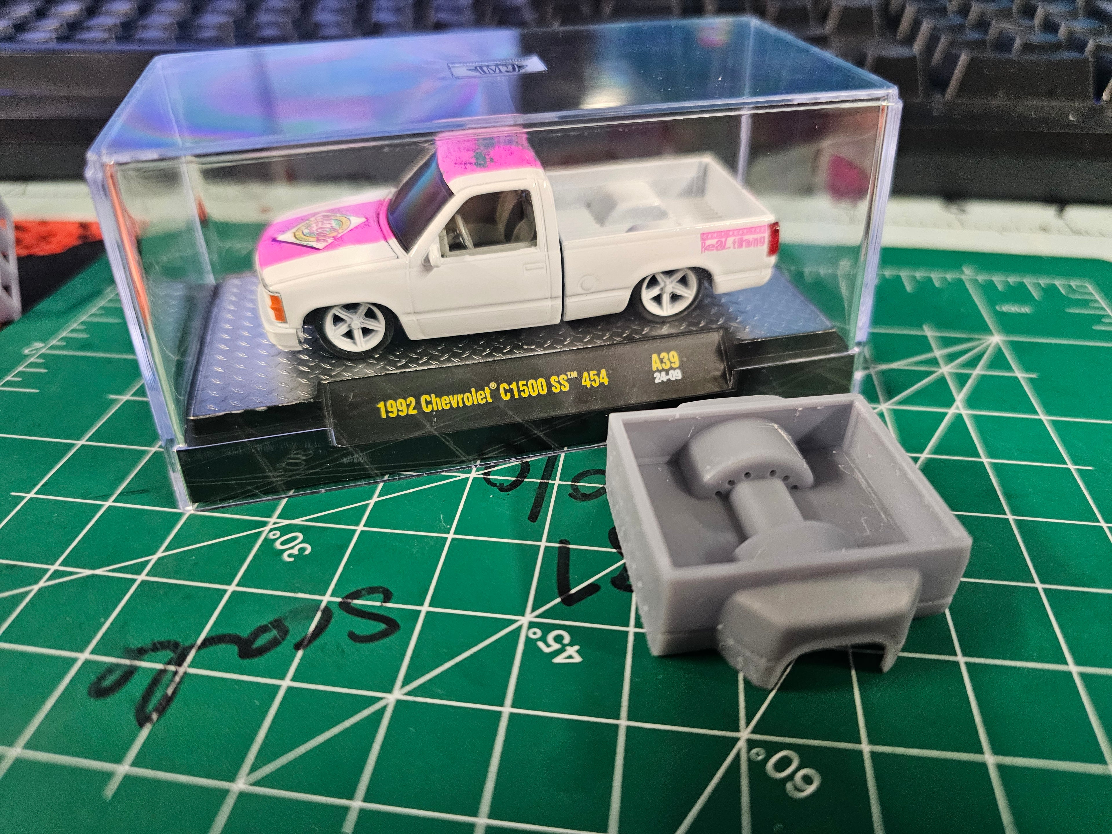 M2 Obs Dually Bed